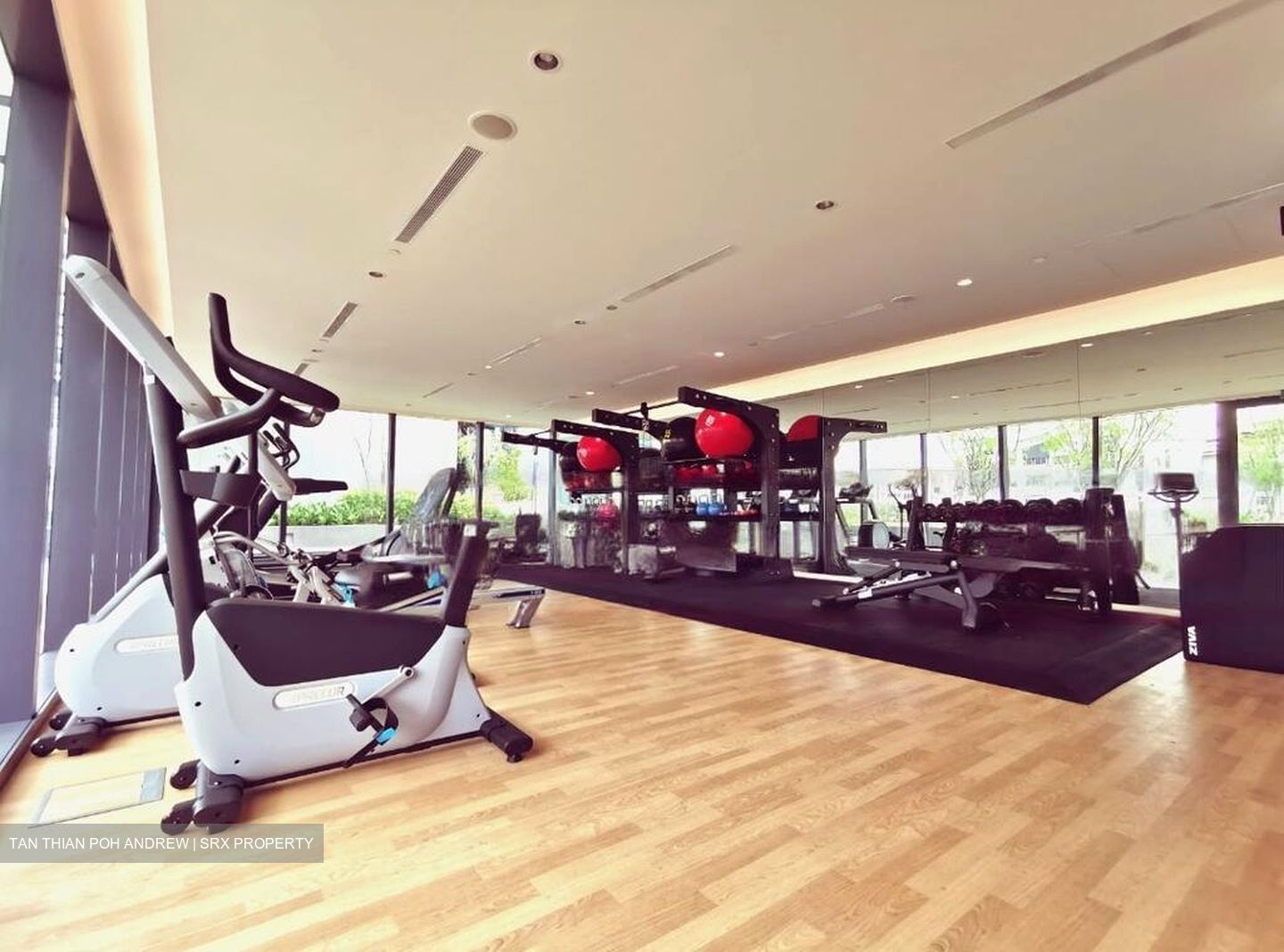 Woods Square (D25), Office #496724181